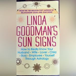 📚Book- Linda Goodman’s Sun Signs  Book in good condition